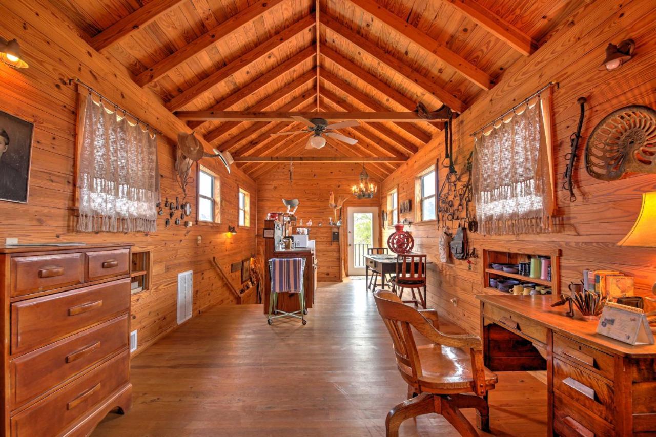 Ark Bunkhouse Fredericksburg Hideaway With Hot Tub Villa Exterior photo